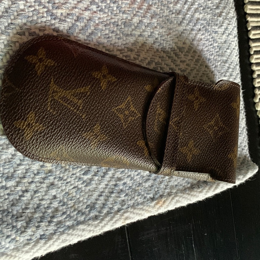 Vintage eye glasses holder